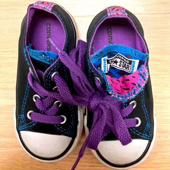 EUC Toddler Size 6 Converse - Picture 1 of 1